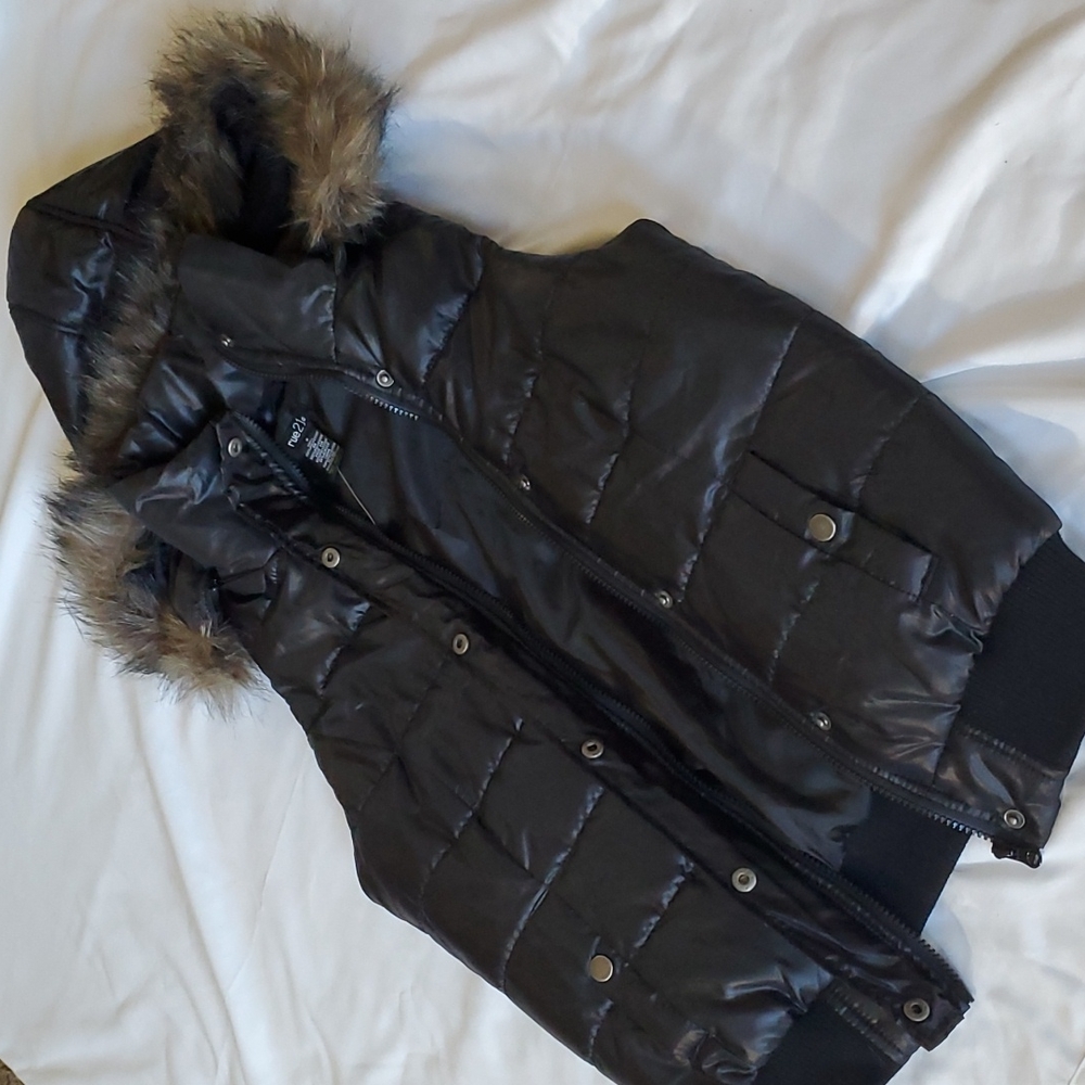 Rue21 Hooded Puffer Vest Jacket with Removable Hood